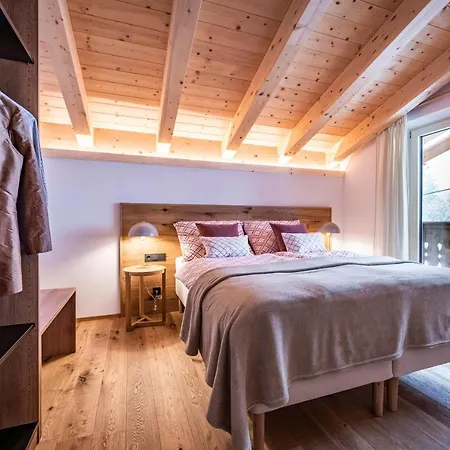 Alpendomizil Ahorn Apartman