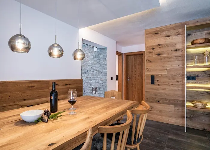 Alpendomizil Ahorn דירה